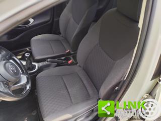 TOYOTA Yaris usata, con Autoradio