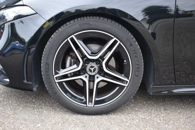 MERCEDES-BENZ A 180 usata, con Autoradio