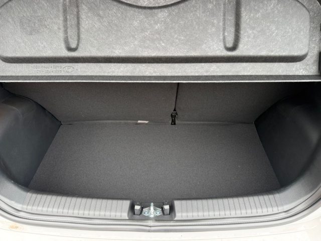 HYUNDAI i10 usata 29