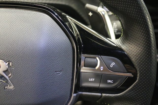 PEUGEOT 2008 usata, con Telecamera per parcheggio assistito