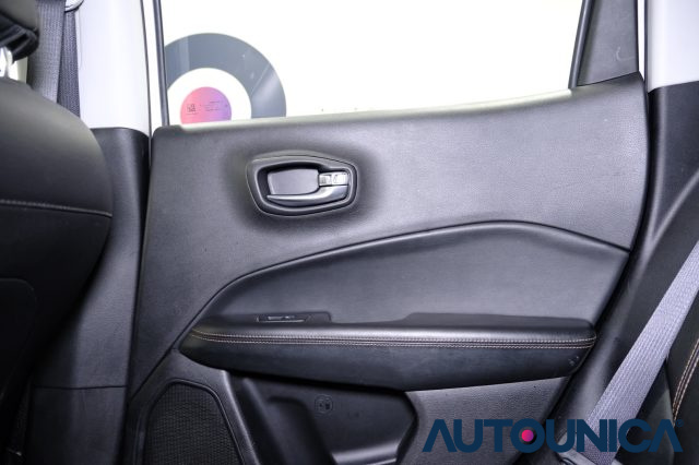 JEEP Compass usata, con Sensori di parcheggio anteriori