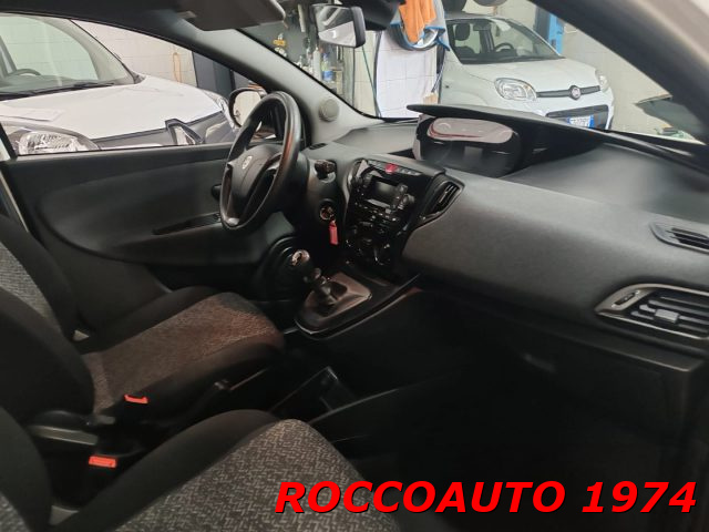 LANCIA Ypsilon usata, con USB