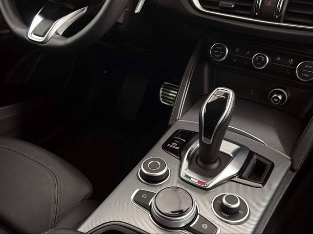 ALFA ROMEO Stelvio usata, con Sedile posteriore sdoppiato