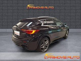 INFINITI Q30 usata, con Airbag laterali