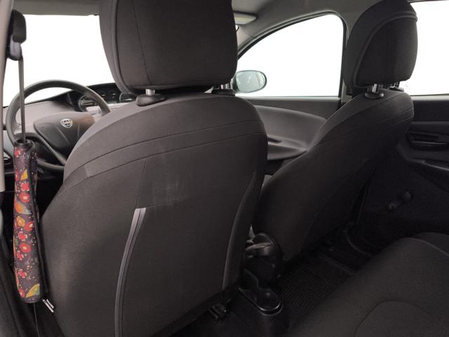 LANCIA Ypsilon usata, con Luci diurne