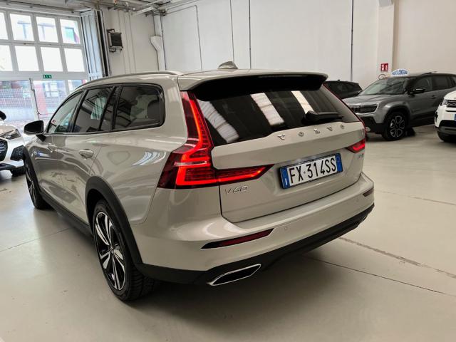 VOLVO V60 Cross Country usata, con Airbag laterali