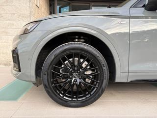 AUDI Q5 usata, con Sensori di parcheggio posteriori