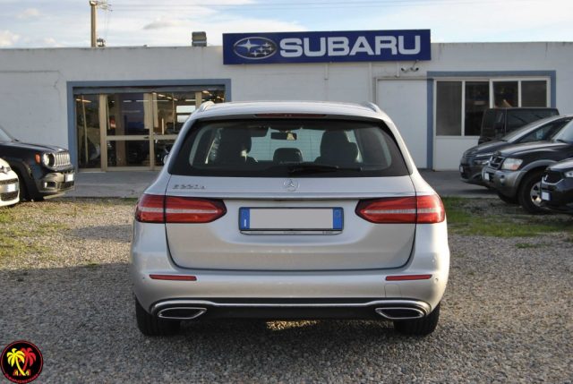 MERCEDES-BENZ E 220 usata, con Chiusura centralizzata