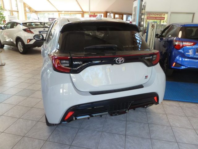 TOYOTA Yaris usata, con Airbag laterali