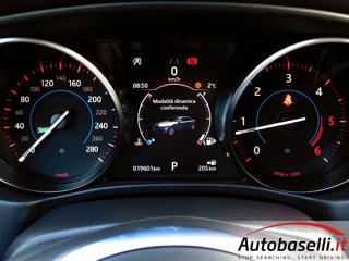 JAGUAR XE usata, con Streaming musicale integrato