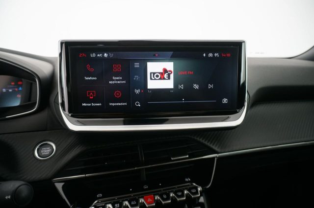 PEUGEOT 2008 usata, con Touch screen