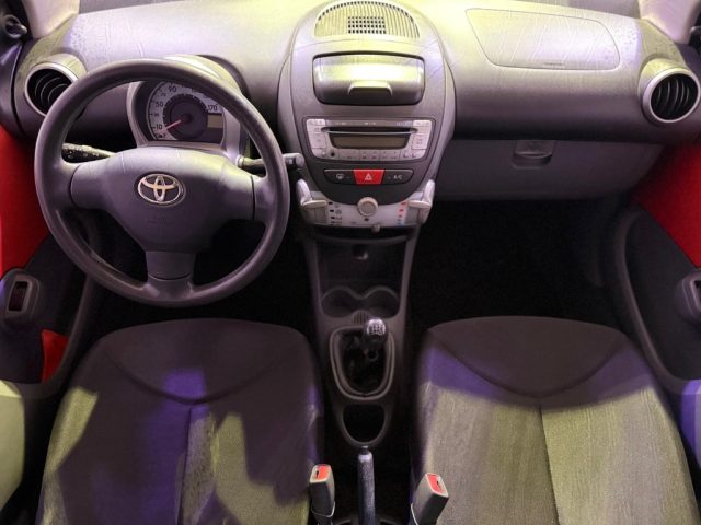 TOYOTA Aygo usata 9