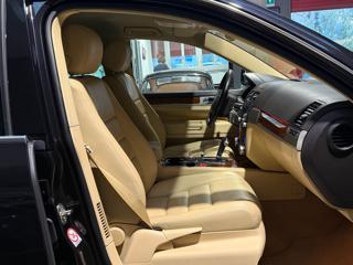 VOLKSWAGEN Touareg usata, con ESP