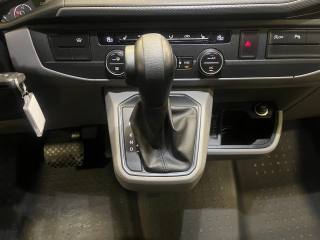 VOLKSWAGEN Caravelle usata 31