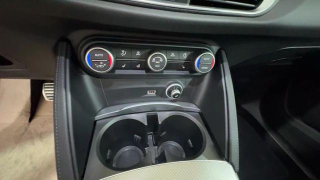 ALFA ROMEO Stelvio usata, con Controllo automatico clima
