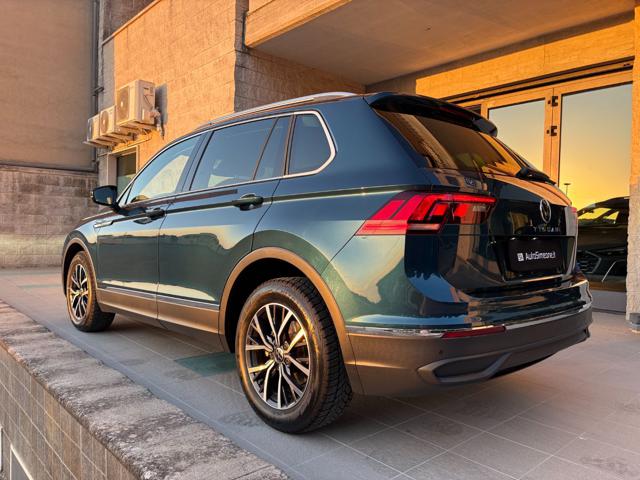 VOLKSWAGEN Tiguan usata, con Boardcomputer