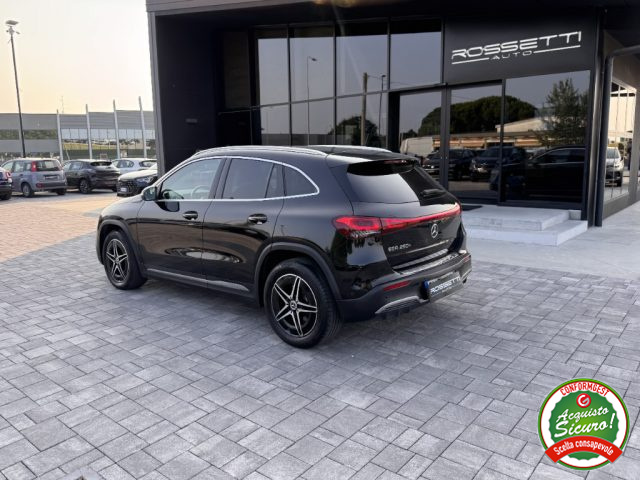 MERCEDES-BENZ EQA usata, con Climatizzatore