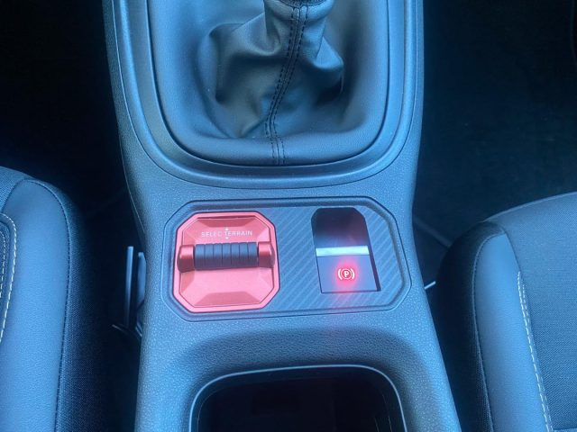 JEEP Avenger usata, con Sedile posteriore sdoppiato
