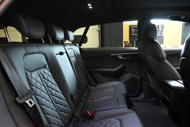 AUDI Q8 usata 23
