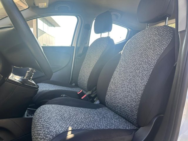 LANCIA Ypsilon usata, con Autoradio