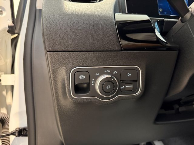 MERCEDES-BENZ B 180 usata, con Climatizzatore
