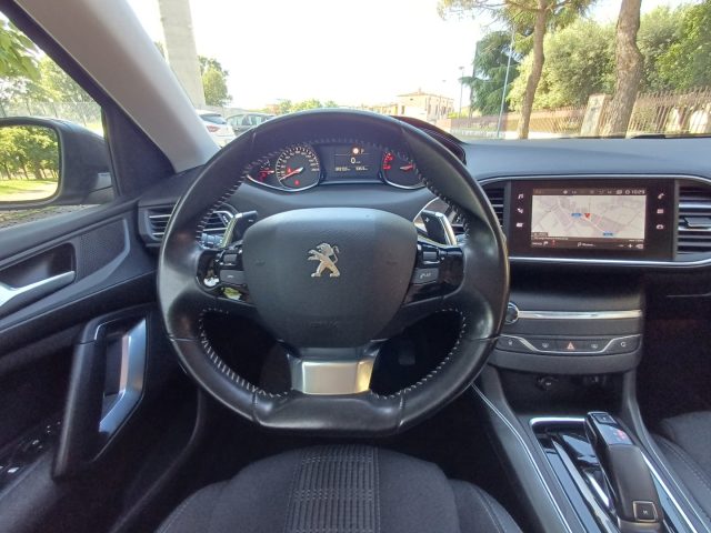 PEUGEOT 308 usata, con Leve al volante