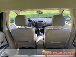 MITSUBISHI Outlander usata 22