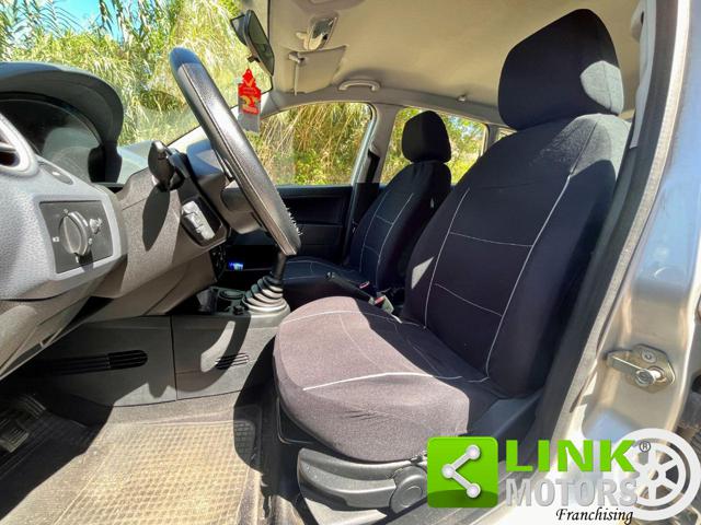 FORD Fiesta usata, con Specchietti laterali elettrici
