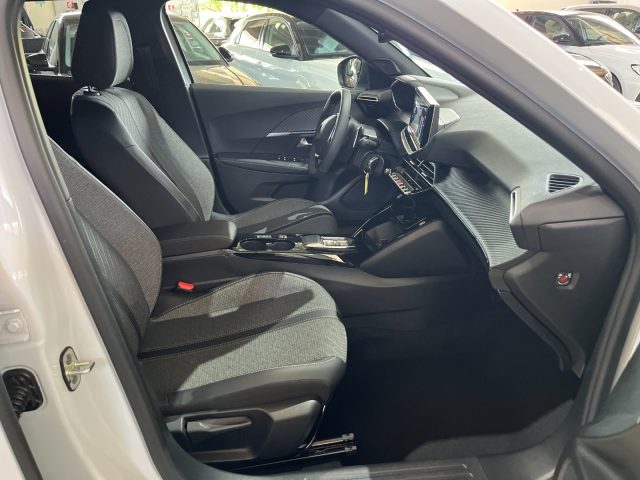 PEUGEOT 2008 usata, con Vetri oscurati