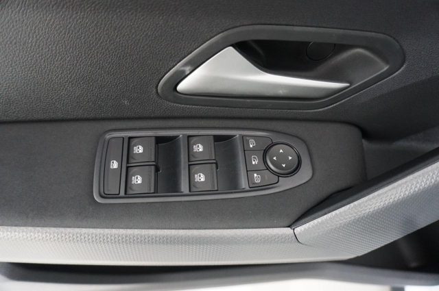 DACIA Duster usata, con USB