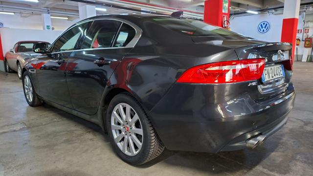 JAGUAR XE usata, con Alzacristalli elettrici
