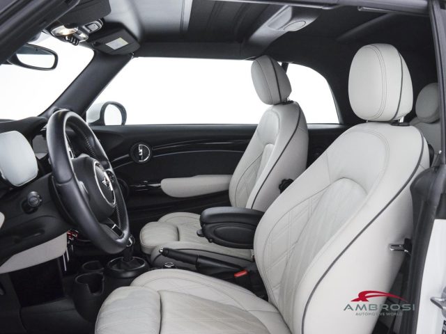 MINI Cabrio usata 8