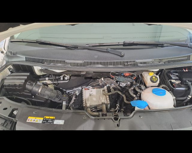 VOLKSWAGEN T6 Caravelle usata 23