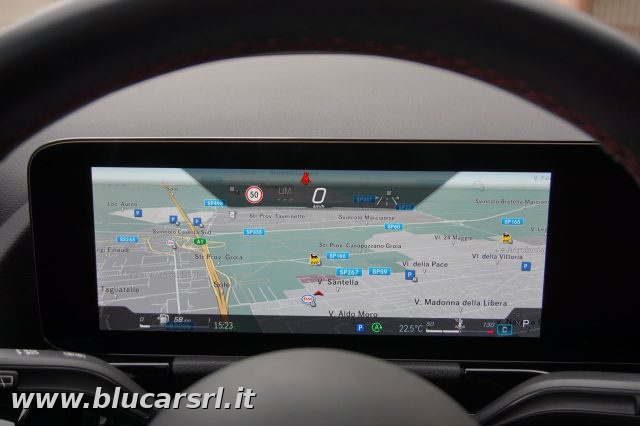 MERCEDES-BENZ GLA 200 usata 32