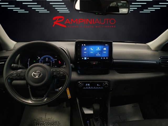 TOYOTA Yaris usata 12