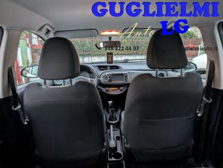 TOYOTA Yaris usata 25