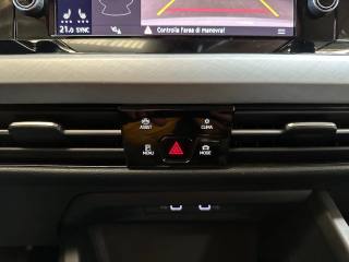VOLKSWAGEN Golf usata, con MP3