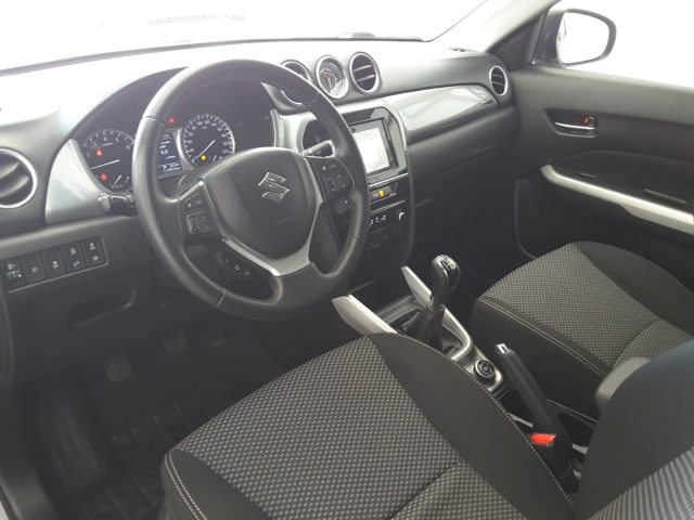 SUZUKI Vitara usata, con Autoradio