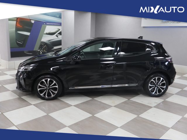 RENAULT Clio usata, con Autoradio