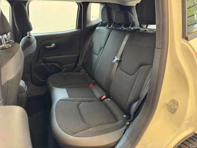 JEEP Renegade usata, con USB