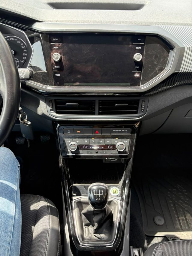 VOLKSWAGEN T-Cross usata, con Controllo automatico clima