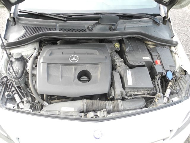 MERCEDES-BENZ B 180 usata, con Fari Xenon