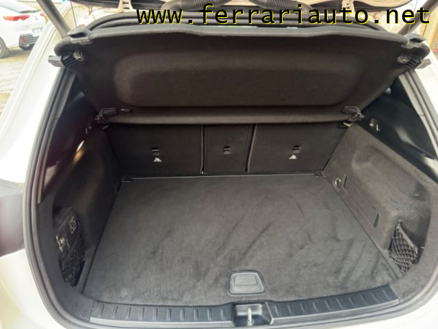 MERCEDES-BENZ GLA 200 usata, con Volante in pelle