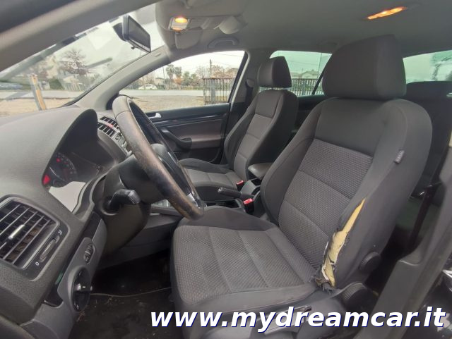 VOLKSWAGEN Golf usata, con Autoradio