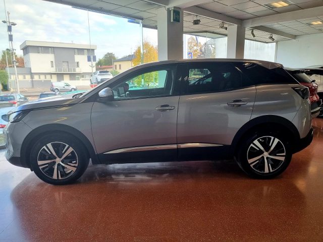 PEUGEOT 3008 usata, con Airbag