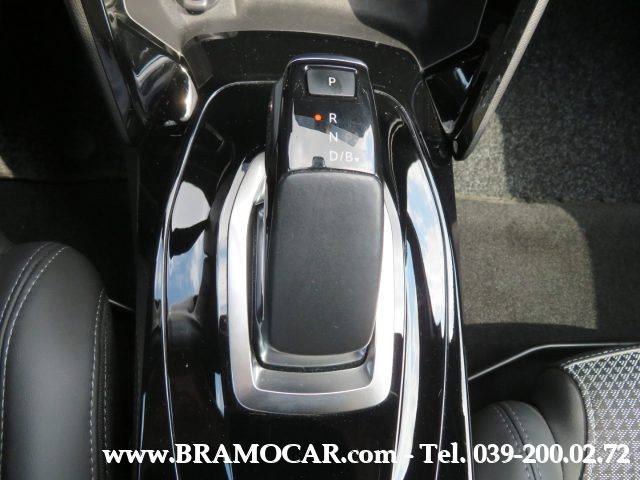 PEUGEOT 208 usata, con Sistema di navigazione