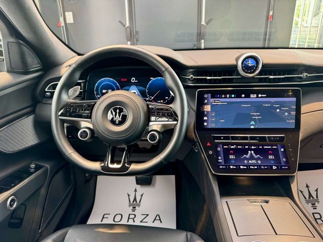 MASERATI Grecale usata, con Volante in pelle