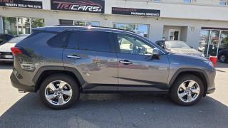 TOYOTA RAV 4 usata, con Autoradio