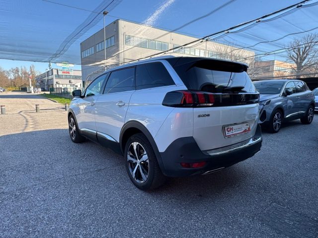 PEUGEOT 5008 usata, con Boardcomputer