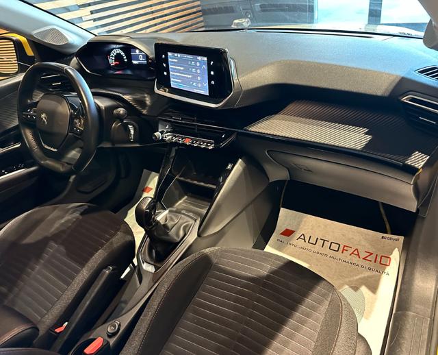 PEUGEOT 208 usata, con Volante in pelle